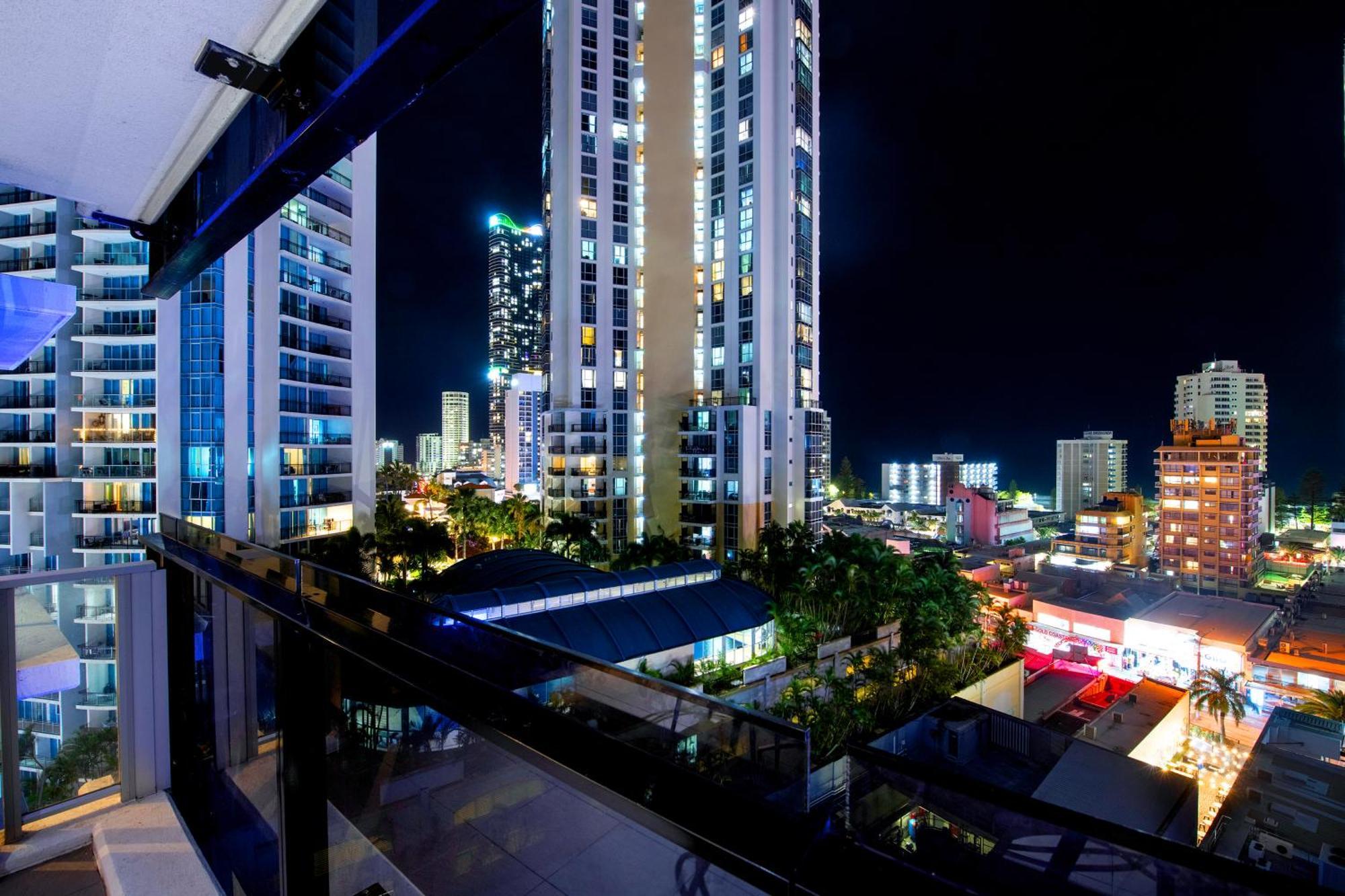 Ocean View Apartments With Balcony - Circle On Cavill - Central Location! - Self Contained & Privately Managed غولد كوست المظهر الخارجي الصورة